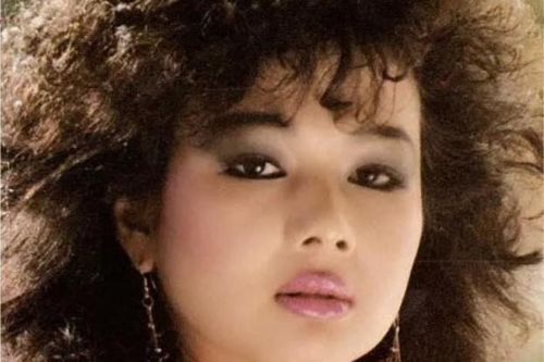 Cùng cảnh ngộ với Thương Tín, mỹ nhân 'b.ốc l.ửa' một thời nay sống lang thang, ngủ vỉa hè