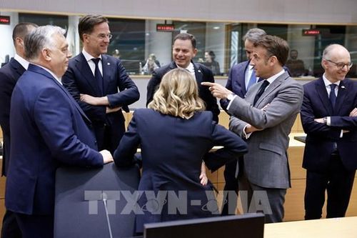 Những vấn đề nóng tại Hội nghị thượng đỉnh bất thường EU