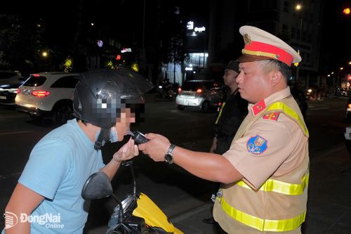 Gia tăng hành vi chống người thi hành công vụ trên lĩnh vực giao thông