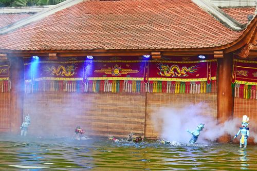 Phía sau những tấm mành rối nước