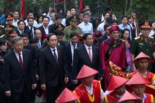 Lễ dâng hương tưởng nhớ các Vua Hùng