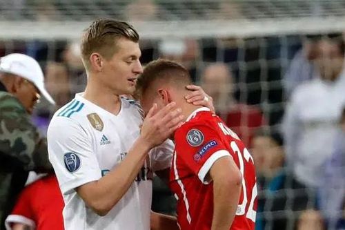 Real Madrid biến Manchester City thành cựu vương