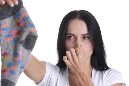 Cách ngăn ngừa hôi chân trong mùa hè