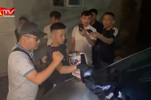 'Truy nóng' bắt giữ đối tượng đi ô tô cướp tiệm vàng