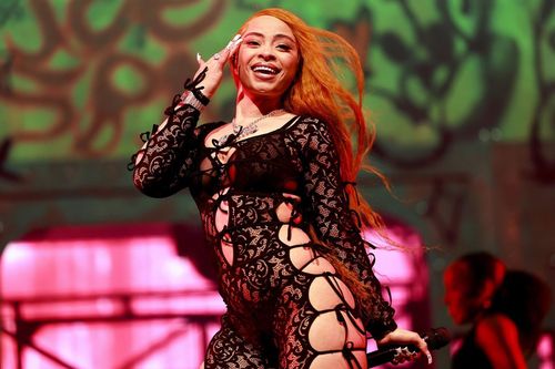 Coachella hạ nhiệt nhưng vẫn đủ 'nóng'