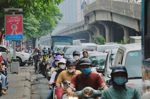 Sở GTVT Hà Nội chỉ ra nguyên nhân thường xuyên ùn tắc giao thông