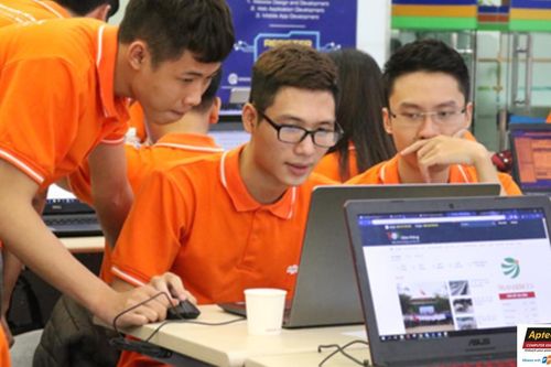Bệ phóng cho sự nghiệp lập trình với khóa học lập trình Full Stack tại FPT Aptech