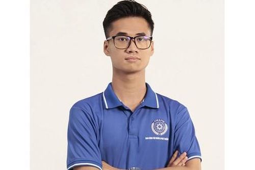 Nam Đảng viên trẻ trường Kinh tế: 'Tuổi trẻ hãy luôn sống và cống hiến hết mình'