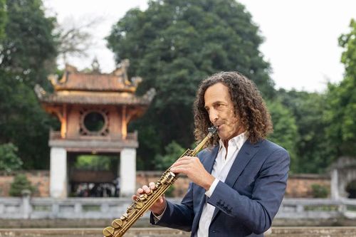 Huyền thoại saxophone Kenny G quảng bá du lịch Việt Nam