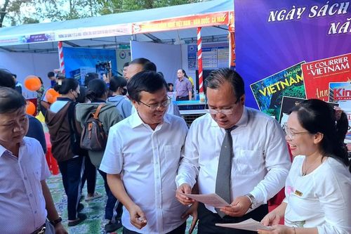 Cà Mau: Tổ chức Ngày Sách và Văn hóa đọc