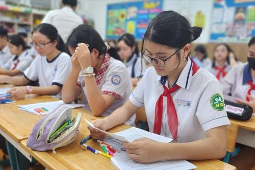 Hơn 200 học sinh tham gia vòng chung kết cấp thành phố Hội thi 'Lớn lên cùng sách'