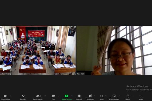Trao chìa khóa, mở thế giới cho học sinh vùng khó
