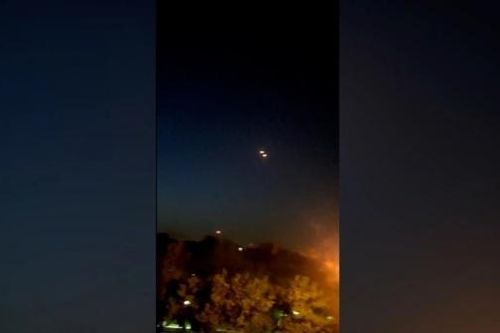 Vụ Iran bị tấn công: Mỹ đã được báo trước, phát cảnh báo nhân viên ngoại giao ở Israel, Tehran tỉnh táo