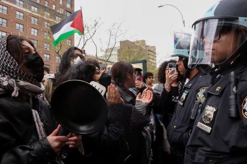 Hơn 100 người biểu tình ủng hộ Palestine bị bắt ở New York, gồm cả nhà báo