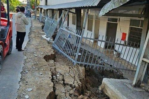 Cần Thơ: Sụt lún nhà kho công ty lương thực