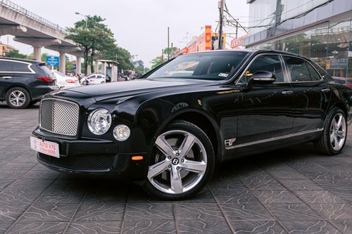 Đại gia 'cắn răng' chịu lỗ mỗi năm 1,4 tỷ khi chơi xe siêu sang Bentley Mulsanne