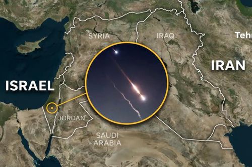 Iran kích hoạt hệ thống phòng không, Israel tuyên bố tấn công giới hạn