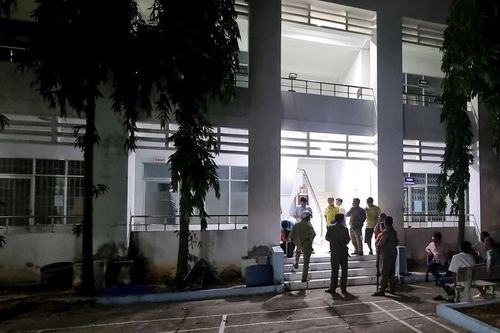 Điều tra vụ án nam sinh lớp 11 bị đâm tử vong
