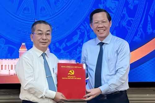 Bí thư quận 8 Võ Ngọc Quốc Thuận làm Giám đốc Sở Nội vụ TP.HCM