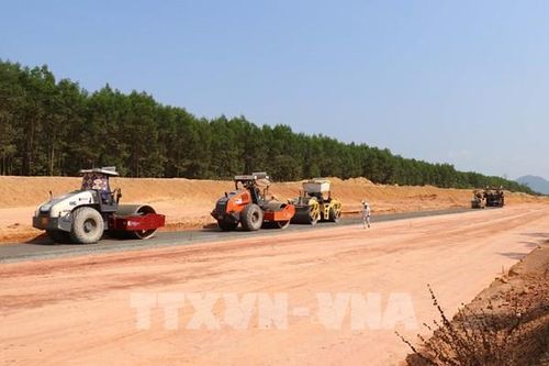 Thái Lan hỗ trợ tài chính cho Lào cải tạo đường cao tốc nối với Việt Nam