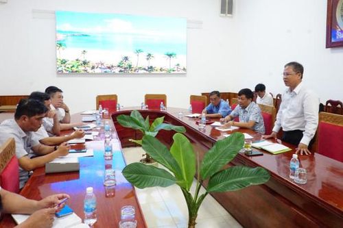 Sở Nông nghiệp và Phát triển nông thôn sớm tham mưu kế hoạch xử lý những bất cập, tồn tại trong hoạt động nuôi trồng thủy sản tự phát trên biển