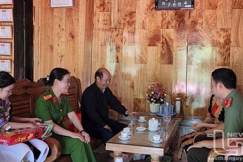 Vận động người dân không theo tà đạo