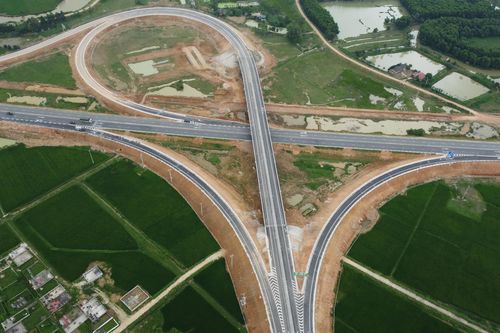 Chính thức khai thác thêm hai nút giao còn lại trên cao tốc Mai Sơn - QL45