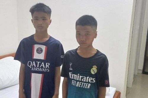 Hai cậu bé đi xe đạp từ Điện Biên xuống Hà Nội tìm mẹ