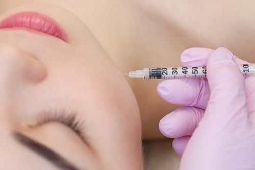 Tiêm filler làm đẹp, một thiếu phụ bị biến chứng nghiêm trọng