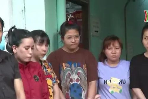 Triệt phá đường dây lừa đảo 'nhận quà trúng thưởng'