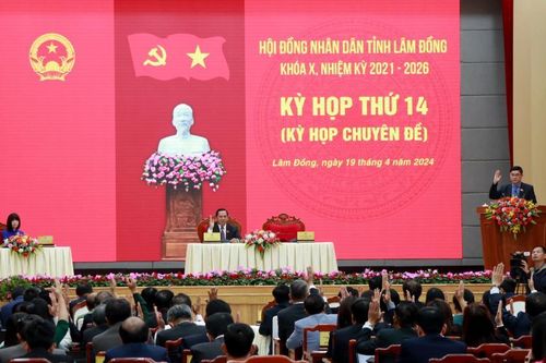 Lâm Đồng: Bãi nhiệm chức danh Chủ tịch Hội đồng nhân dân và Chủ tịch Ủy ban nhân dân