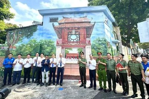 Công an TPHCM: Khánh thành công trình bích họa 'Việt Nam tươi đẹp' thứ 10