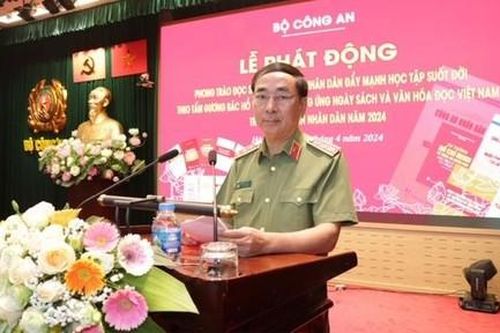Phát động phong trào đọc sách năm 2024 trong Công an nhân dân
