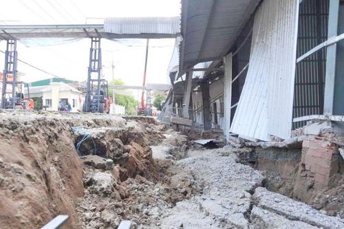 Cần Thơ: Nhà kho hàng trăm mét bị sụt lún, gây thiệt hại 10 tỷ đồng