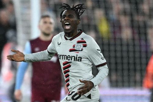 Gỡ hòa phút 90, Bayer Leverkusen lập kỷ lục bất bại