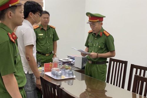 Bán hóa đơn trái phép và trốn thuế, 2 giám đốc bị khởi tố