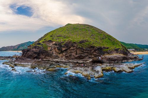 Ghềnh đá Hoài Hải: Điểm đến hoang sơ níu chân du khách tại Bình Định