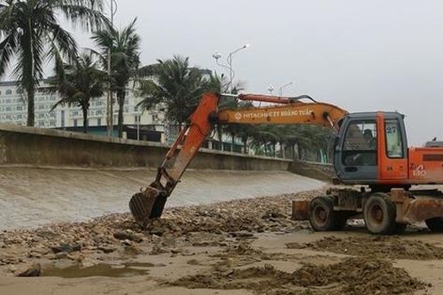 Sau phản ánh của Báo SK&ĐS ở bãi biển Hải Tiến, Chủ tịch Thanh Hóa chỉ đạo xử lý ngay