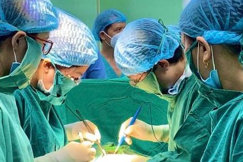 Hai bệnh viện ở Hà Nội hợp sức cân não mổ lấy thai từ người mẹ mắc bệnh tim phức tạp