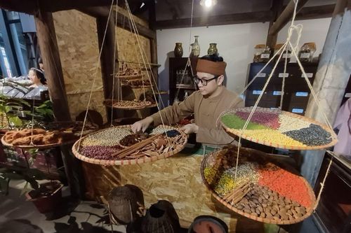 Chuỗi hoạt động 'Giữ nghề xưa trên phố' tại phố cổ Hà Nội