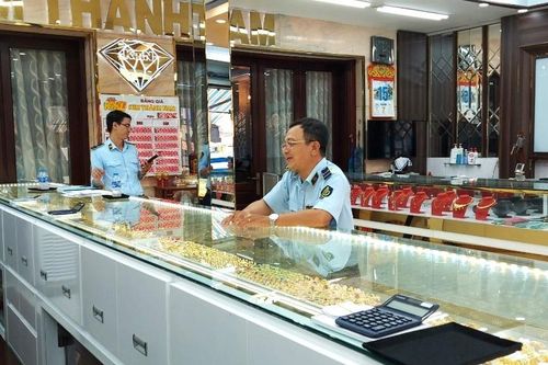 TP.HCM phát hiện thêm nhiều tiệm vàng bán hàng không nguồn gốc