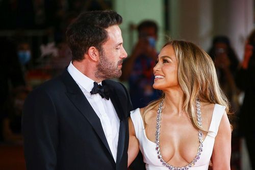 Jennifer Lopez bán nhà 25 triệu USD