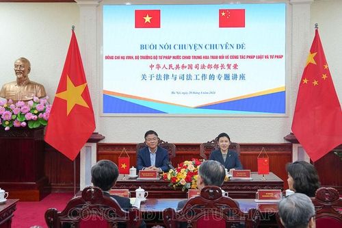 Bộ trưởng Bộ Tư pháp Trung Quốc Hạ Vinh nói chuyện chuyên đề tại Bộ Tư pháp Việt Nam