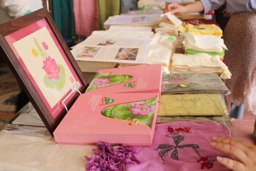 Người giữ 'hồn' cho lụa Phùng Xá