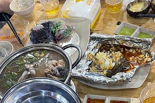 Vụ khách tố bị taxi đưa vào quán hải sản 'nhái' ở Nha Trang: Sa thải 2 tài xế