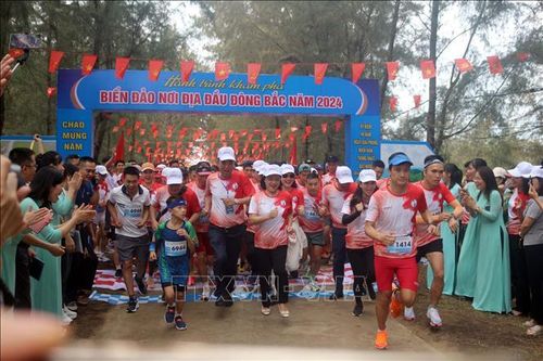Sôi động chương trình 'Biển đảo nơi địa đầu Đông Bắc'