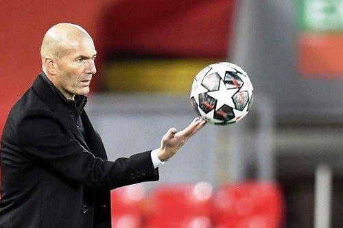 Được Bayern theo đuổi.. nhưng Zidane hướng về M.U?