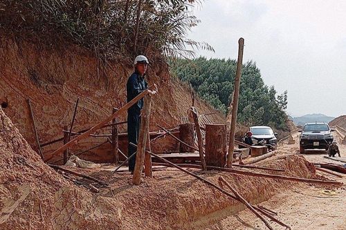 Đắk Lắk: Người dân đã tháo dỡ 'trạm thu phí' tự phát