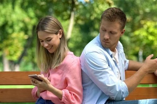 Diễn biến tâm lý bất thường của đàn ông khi ghen