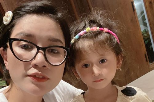 Người mẫu nổi tiếng bỏ nghề qua Mỹ bán dưa cà, 'vỡ nợ' bởi một chuyến hàng
